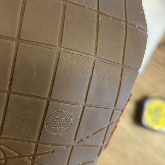 RASOLLI BROWN CUTOUT SHOOTIES. NEW IN BOX. - Picture 7 of 8